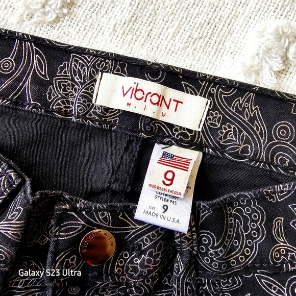 Vibrant miu high waisted pants. Size 9. - Picture 6 of 7